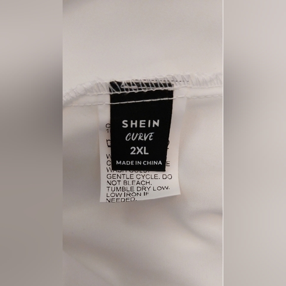 Business Casual White Blouse with Animal Print Cheetah Details Size 2X Office - Picture 2 of 6